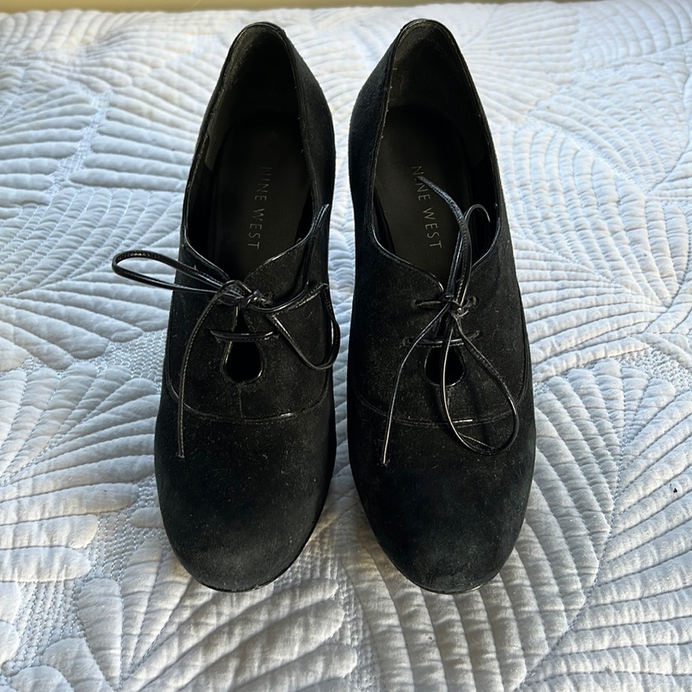 Suede lace up pumps